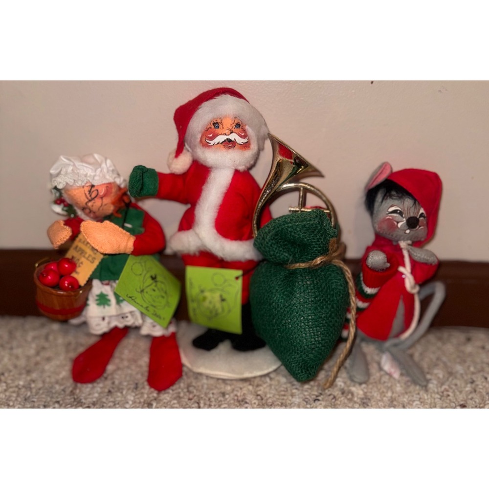Vintage Annalee Dolls 1989 Christmas Santa Mrs Claus and Mouse Lot 3pc